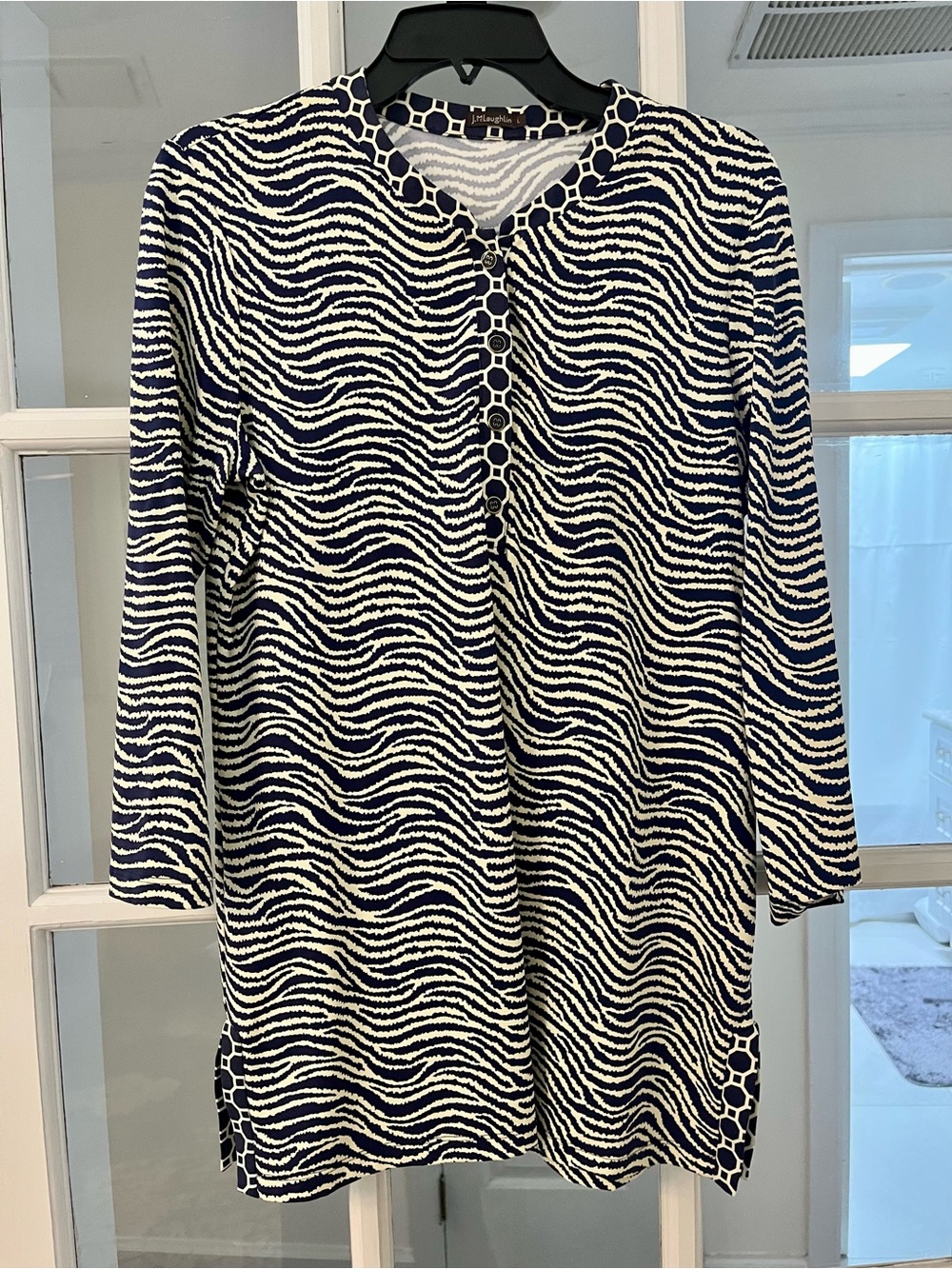J McLaughlin Women’s Navy & Ivory Button Front Print Henley Tunic, Size L, 30” L